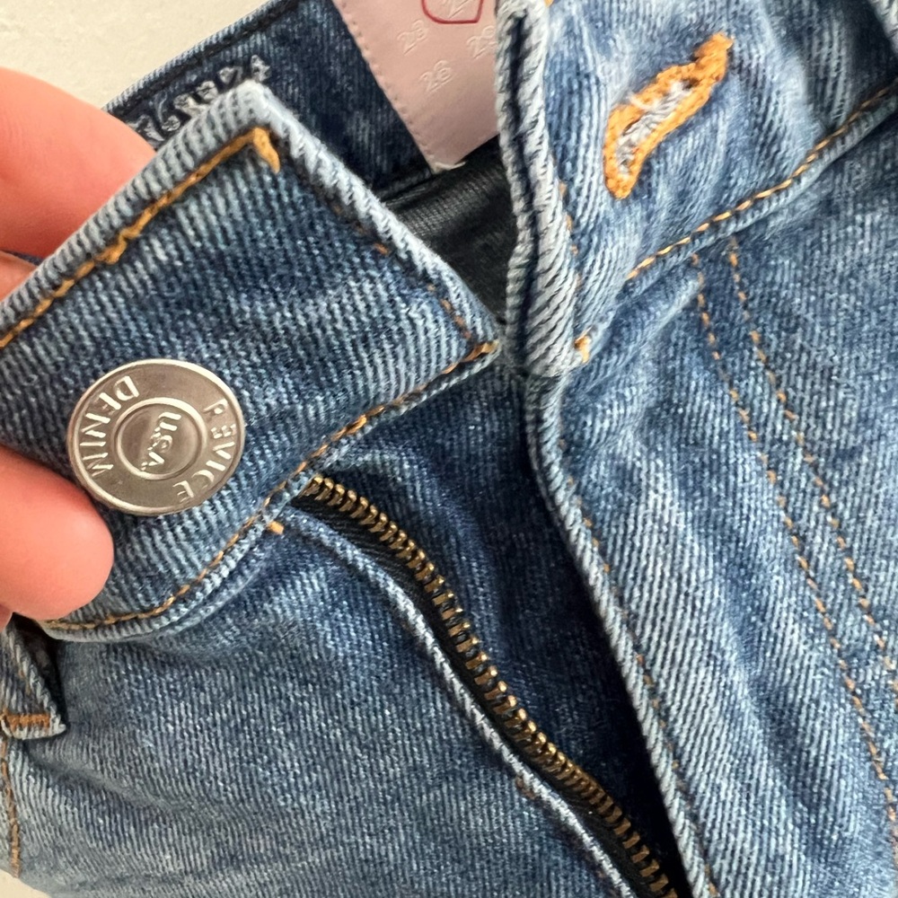 Agolde Light Blue Frayed Denim Shorts - Picture 2 of 7